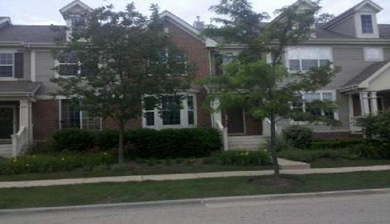 365 Bradbury Lane, Bartlett, IL 60103 