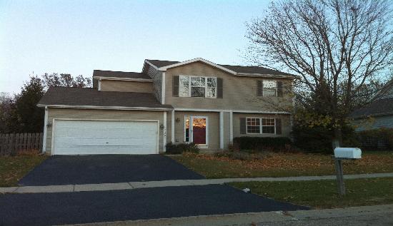 34405 North Old Walnut Circle, Gurnee, IL 60031 