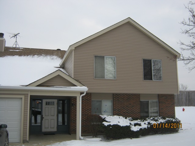 7040 Newport Ct Unit 102, Woodridge, IL 60517 