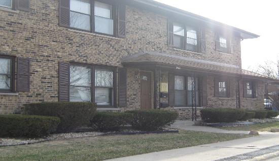 17700 Escanaba Avenue, Lansing, IL 60438 