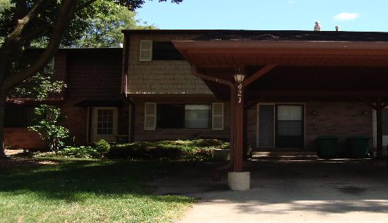 421 Arrow Trail, Wheeling, IL 60090 