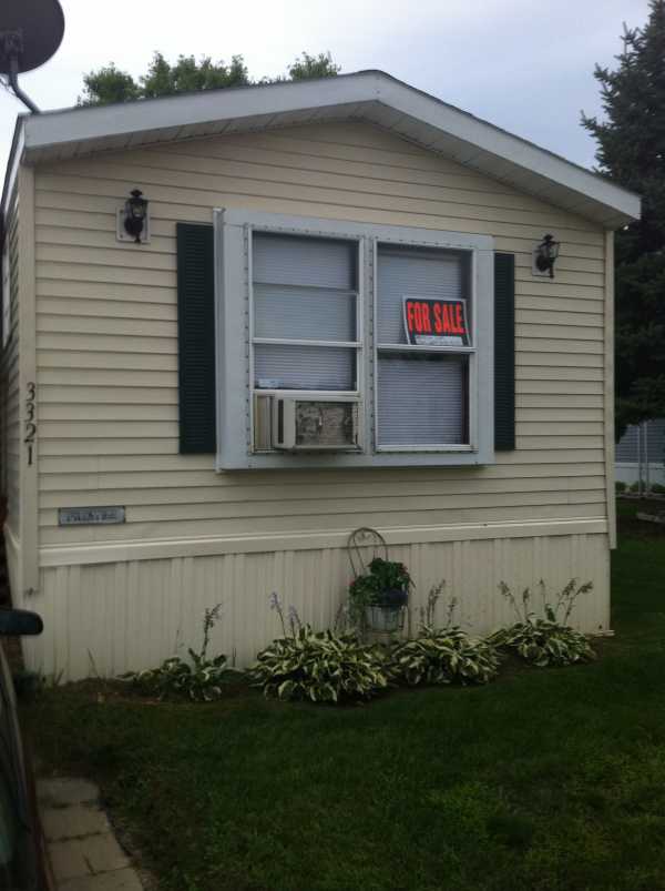 3321 roger ave, Park City, IL 60085 