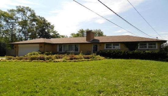 26315 West Ivanhoe Road, Wauconda, IL 60084 