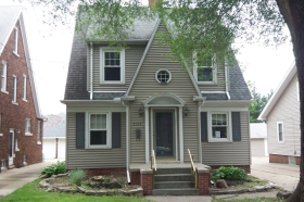 3122 N SHERIDAN RD, PEORIA, IL 61604 