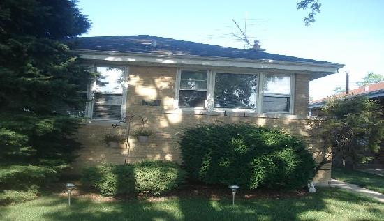 7743 Kedvale Avenue, Skokie, IL 60076 