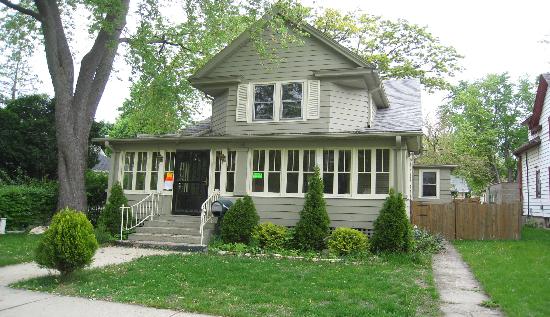 412 Maple, Aurora, IL 60505 