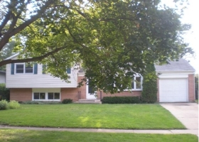 822 KINGSTON LANE, CRYSTAL LAKE, IL 60014 