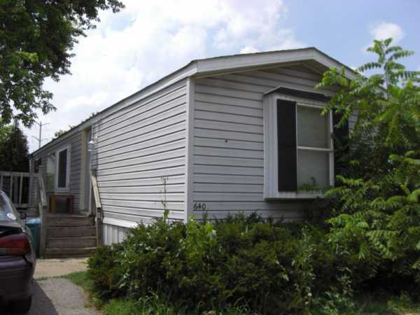 640 Sterling West, Justice, IL 60458 