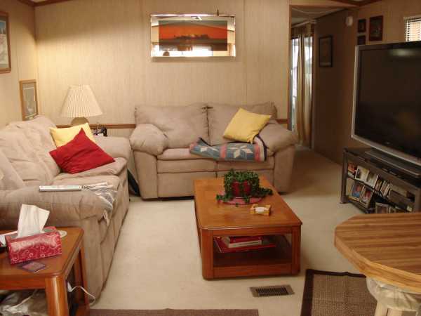 71 Boren Ave, Wauconda, IL 60084 