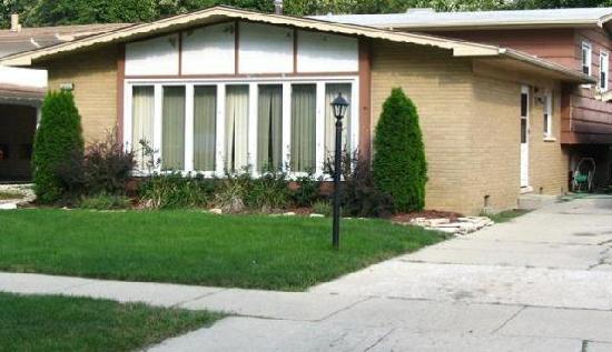 403 Arquilla Drive, Glenwood, IL 60425 