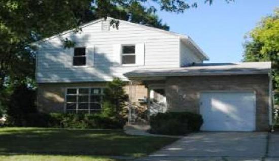 107 N Babcock Dr, Palatine, IL 60074 