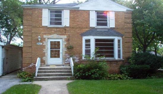 439 N Princeton Ave, Villa Park, IL 60181 
