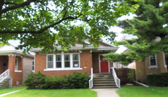 6155 W Roscoe St, Chicago, IL 60634 