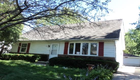 2213 Lydia Ave, Zion, IL 60099 