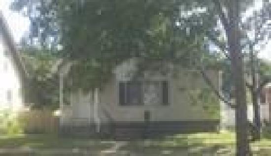 910 12th Street, Highland, IL 62249 