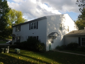 302 MEADOW CT, VERNON HILLS, IL 60061 