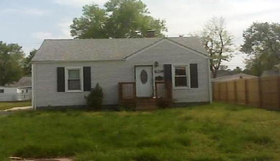 1138 East Lorena Avenue, Wood River, IL 62095 