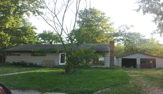 3400 Forsyth Place, Godfrey, IL 62035 