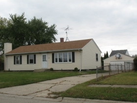 2708 W THERESA AVE, WAUKEGAN, IL 60085 