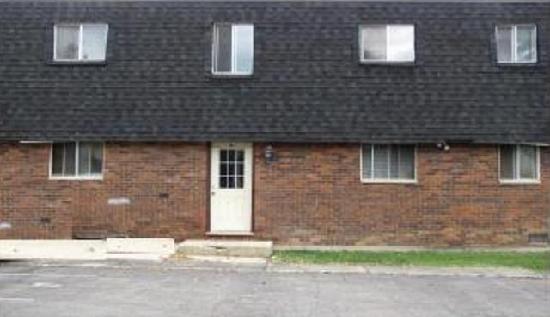 1051 Todd Farm #2 #2, Elgin, IL 60123 