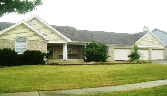 295 Westhaven Cir, Geneva, IL 60134 