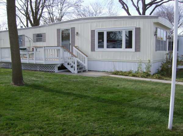 3259 S Palmieri Cr, Park City, IL 60085 