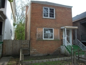 8419 S KINGSTON AVE, CHICAGO, IL 60617 