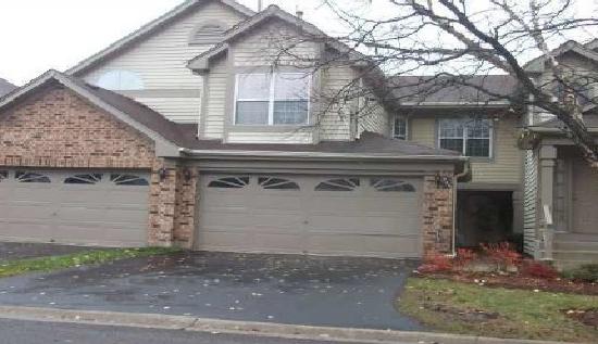 261 Old Oak Ct W, Buffalo Grove, IL 60089 