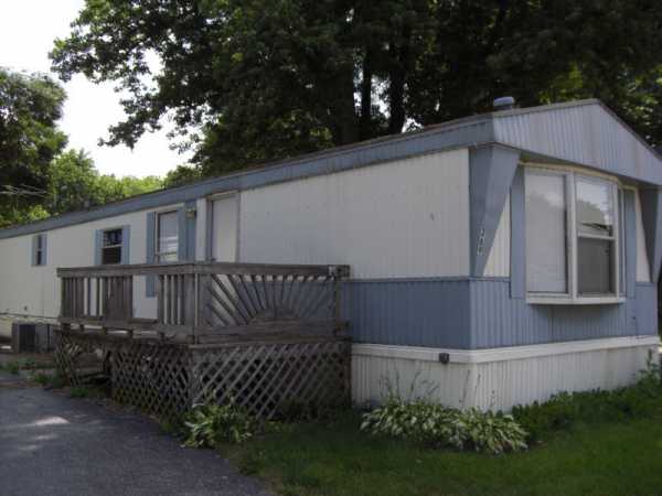 369 Oak, Justice, IL 60458 