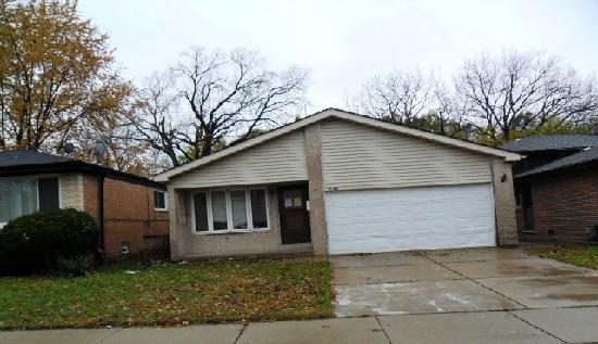 14224 S Saginaw Ave, Burnham, IL 60633 