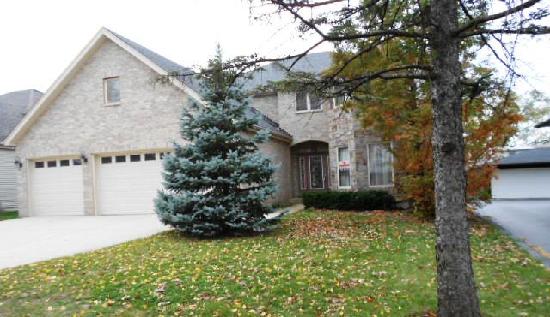812 N Kenilworth Ave, Elmhurst, IL 60126 