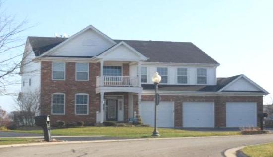 555 Windett Ln, Geneva, IL 60134 