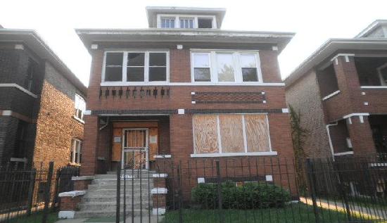 7015 South Rockwell, Chicago, IL 60629 