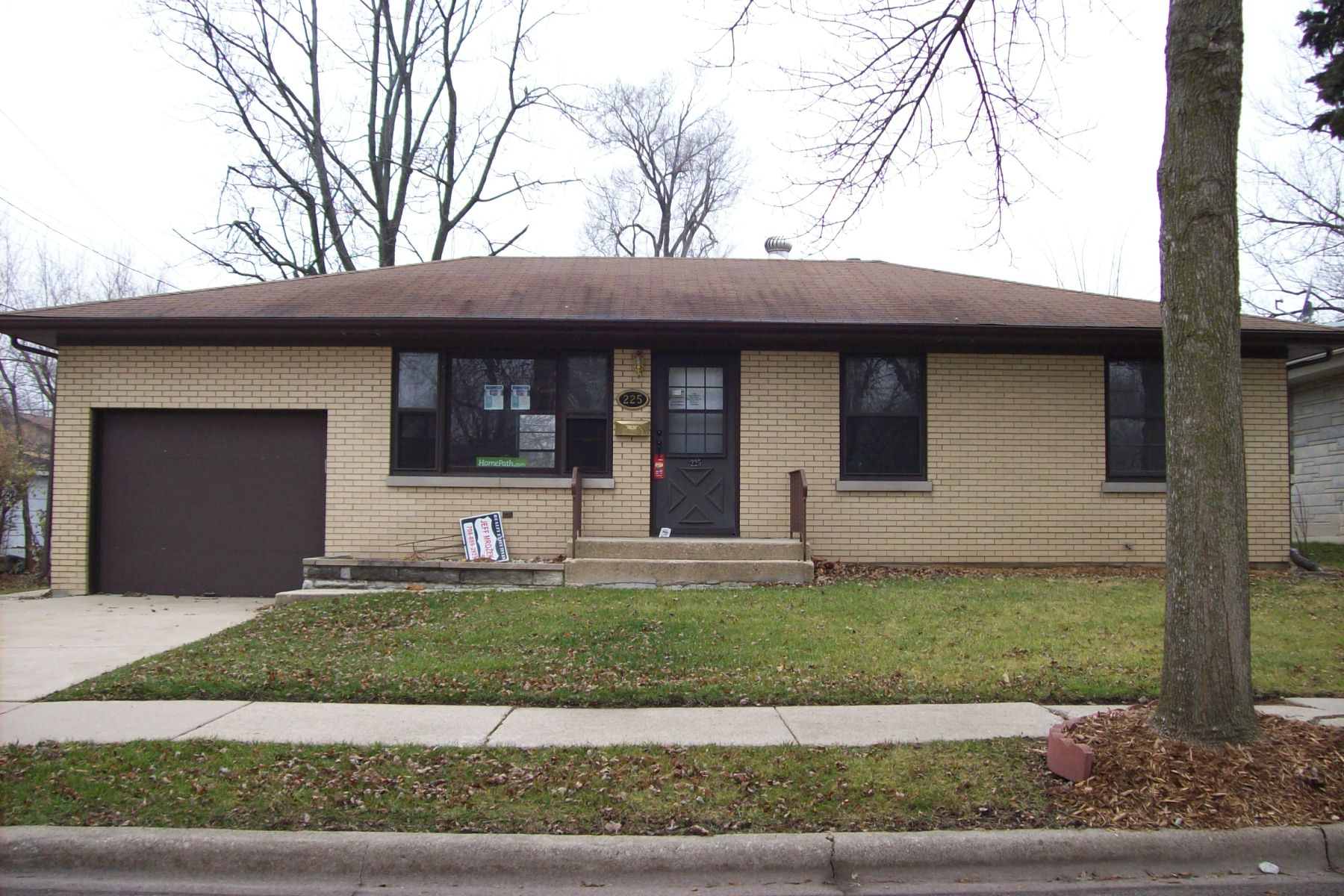 225  DWIGHT AVE, JOLIET, IL 60436 