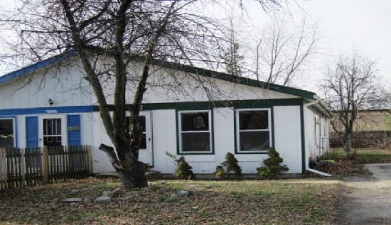 206 B Laurel Drive, North Aurora, IL 60542 