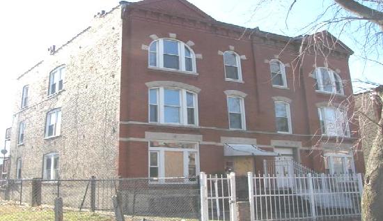 3213 W Walnut Street, Chicago, IL 60624 
