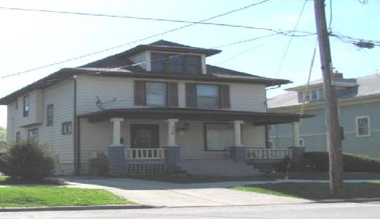 326 5th Street, Aurora, IL 60505 