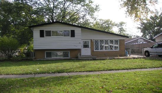 727 North 2nd Avenue, Villa Park, IL 60181 