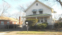 8207 S Luella Ave, Chicago, IL 60617 