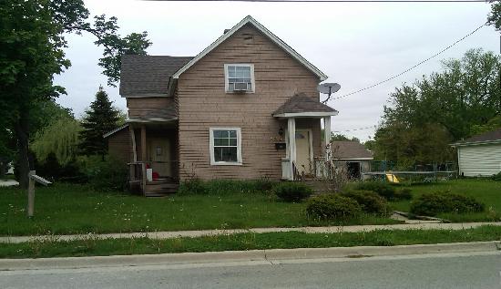 622 Adams Street, Elgin, IL 60123 