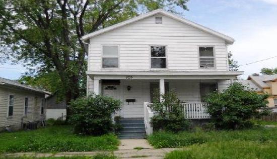 703 West Jackson Street, Bloomington, IL 61701 