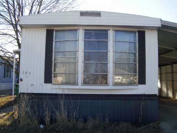 285 Surrey, Wheeling, IL 60090 