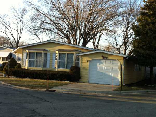 114 Northshore, Elgin, IL 60123 