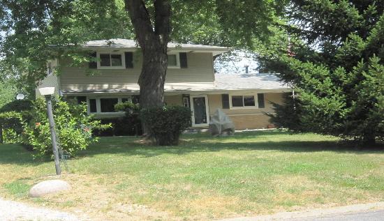 215- 217 West Clara Avenue, Peoria, IL 61614 