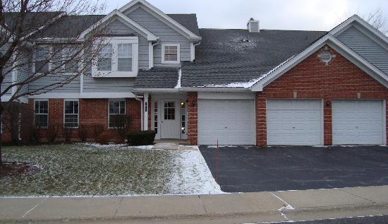 1615 W Hawkes Street # 7, Arlington Heights, IL 60004 