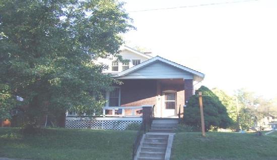 525 East C Street, Belleville, IL 62220 