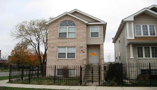 4158 West Grenshaw Street, Chicago, IL 60624 