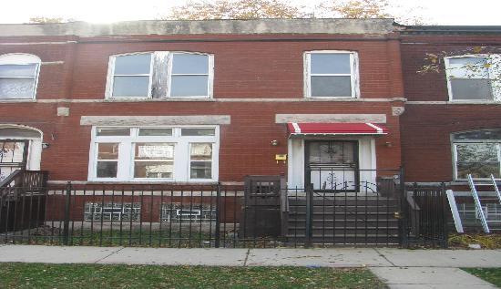 2657 West Maypole Avenue, Chicago, IL 60612 