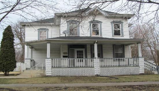 903 8th Avenue, Maywood, IL 60153 