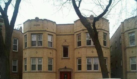 4242 West Wrightwood Avenue, Chicago, IL 60639 